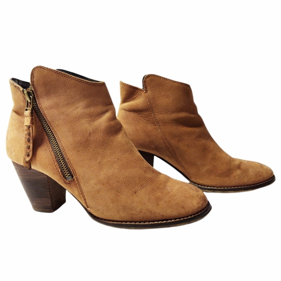 FINAL SALE! 💋Steve Madden WHYSPER Booties - Picture 5 of 15